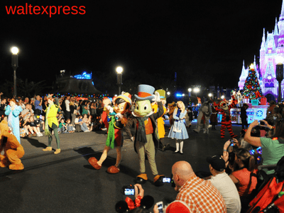 Video: Mickey's Once Upon a Christmastime Parade at Mickey's Very Merry Christmas Party